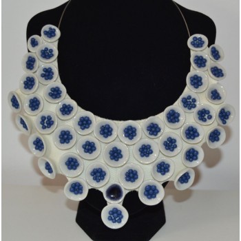 Colier porțelan alb și albastru 